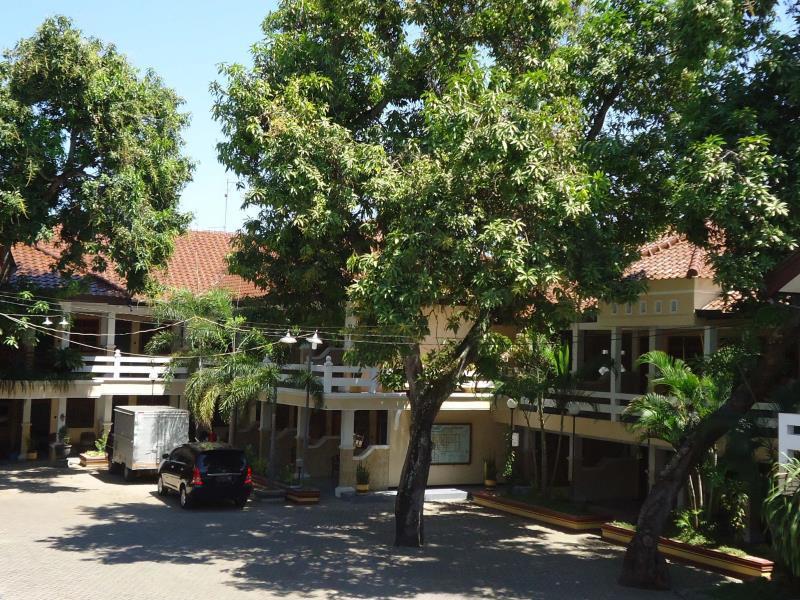 Hotel Wisma Djaja Syariah Bojonegoro Eksteriør bilde