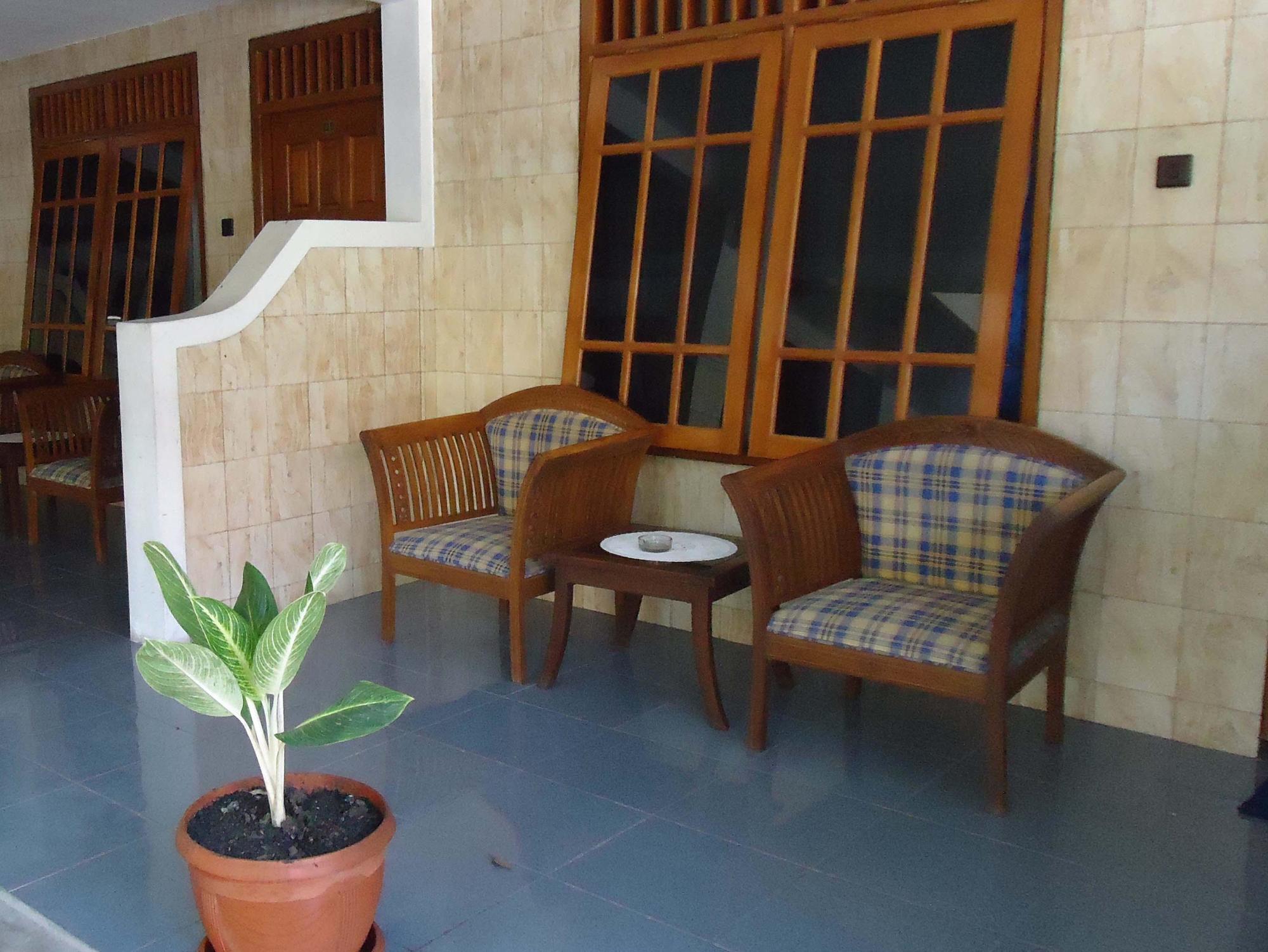 Hotel Wisma Djaja Syariah Bojonegoro Eksteriør bilde