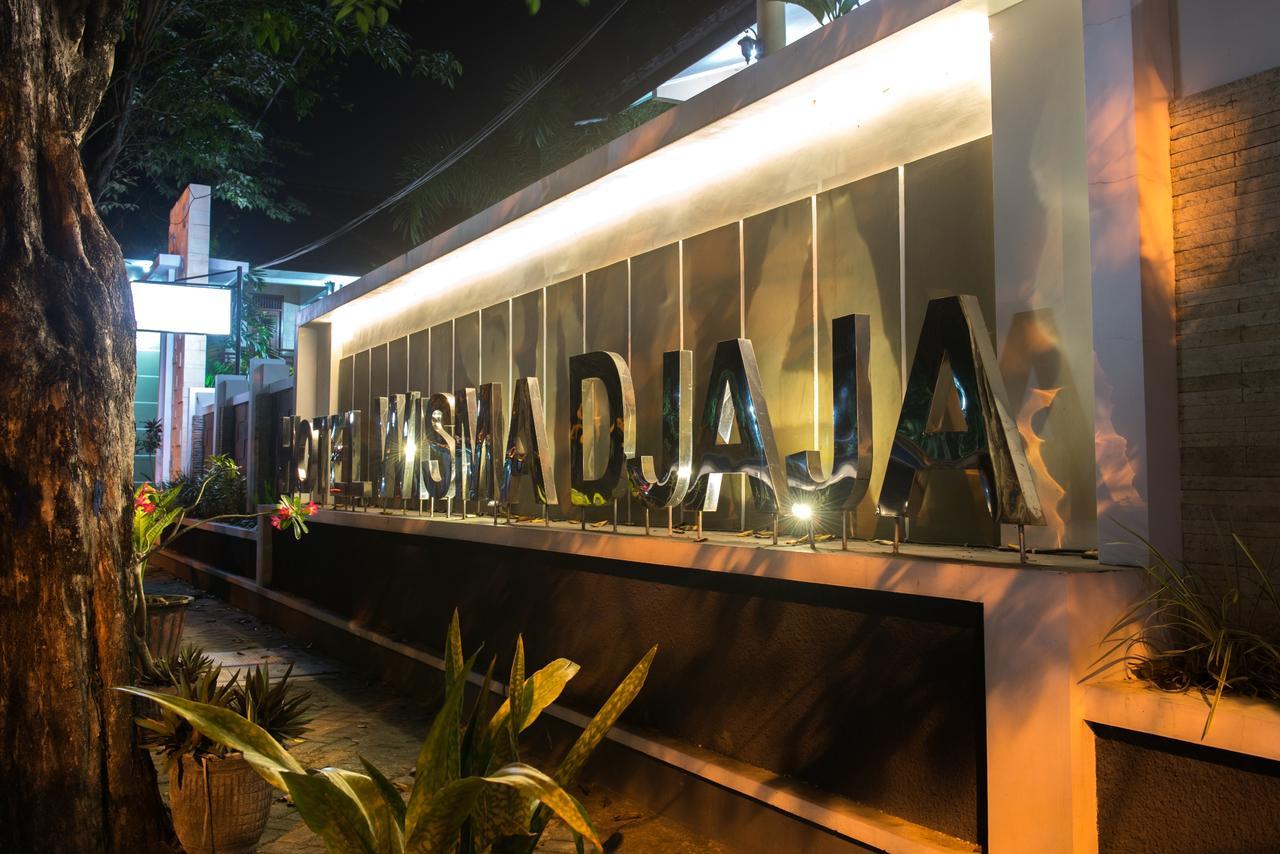 Hotel Wisma Djaja Syariah Bojonegoro Eksteriør bilde