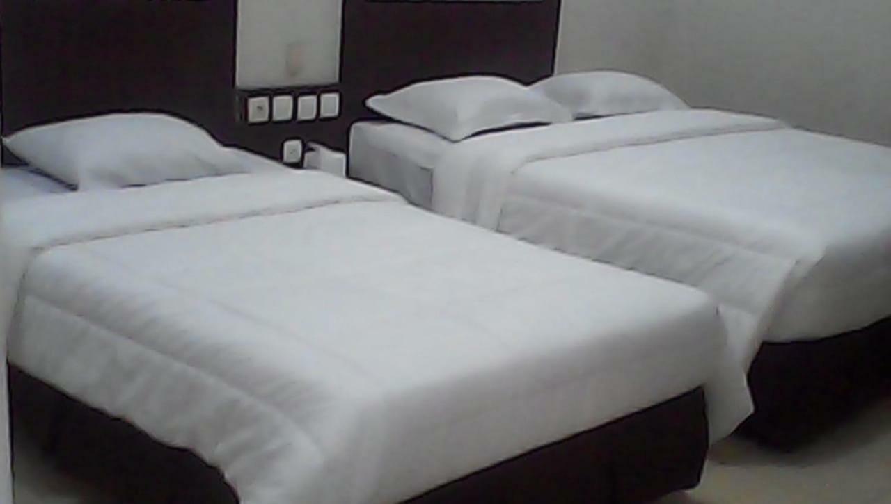 Hotel Wisma Djaja Syariah Bojonegoro Eksteriør bilde